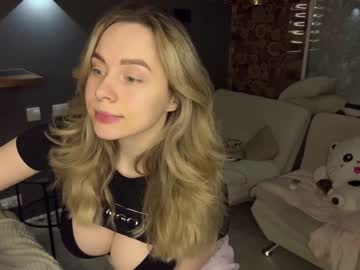 webcam girl tatti_1 live cam image #3574673