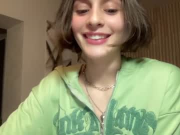 webcam girl crown_of_vice01 live cam image #3188237