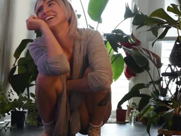 webcam girl lizmreow live cam image #3848385