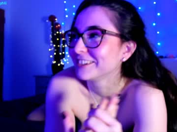webcam girl littlee33 live cam image #1101296