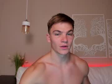 webcam man elliot_muscle live cam image #2658555