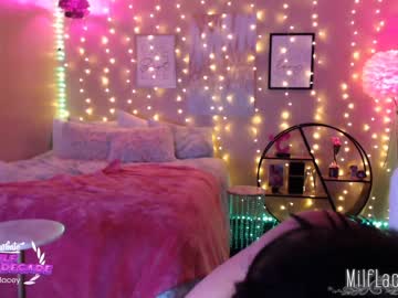 webcam girl milf_lacey live cam image #2252001