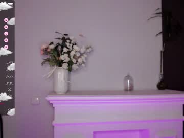 webcam girl small_blondee live cam image #2643884
