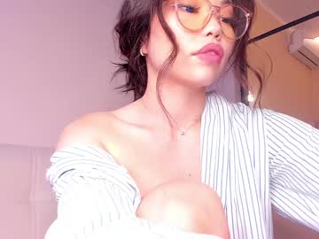 webcam girl lunaonekiss live cam image #7071760