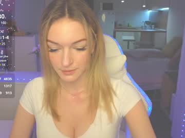 webcam girl margo_bb live cam image #7100482