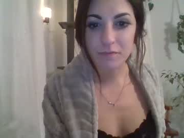 webcam girl hotwhiskee live cam image #944795