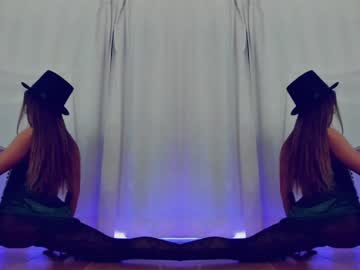 webcam girl olaya_del_mar live cam image #945578