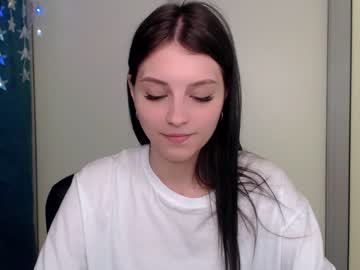 webcam girl lilliasweety live cam image #1849867