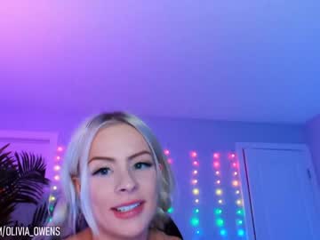 webcam girl oliviaowens live cam image #6903435