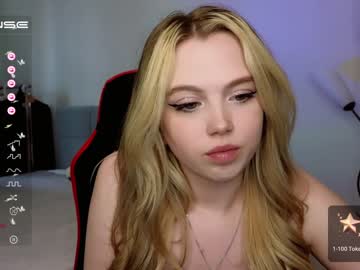 webcam girl small_blondee live cam image #4467269