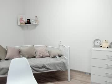 webcam girl vi_vi_an live cam image #5190288