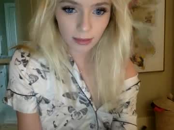 webcam girl skylarrxox live cam image #7058418