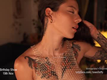 webcam girl effylowell_ live cam image #5718950