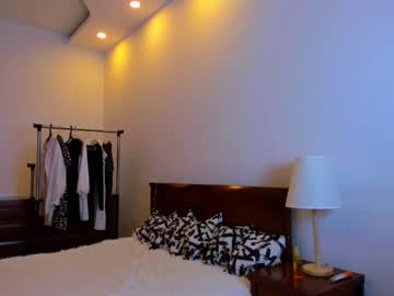 webcam girl loreingale live cam image #5224815