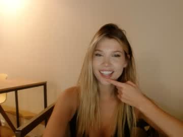 webcam girl bitter_moon live cam image #4079203