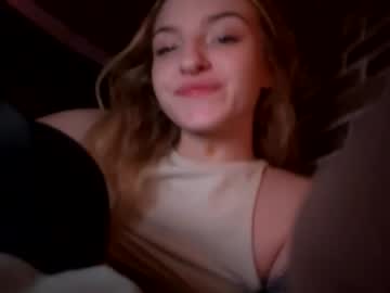 webcam girl babycooch live cam image #7058253