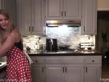 webcam girl phoenix_taylor live cam image #3885705