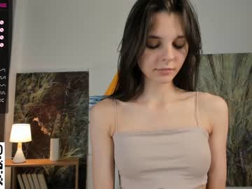 webcam girl peek_in_my_window live cam image #5906235
