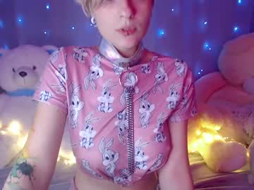 webcam girl little_tits_ live cam image #177183