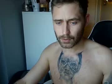 webcam man greyjoggers live cam image #2943560