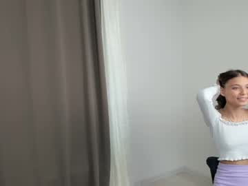 webcam girl frederika_deli live cam image #2298896