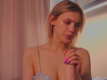 webcam girl angella_kleee live cam image #3894433