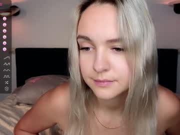 webcam girl beverly_hillls live cam image #6877709