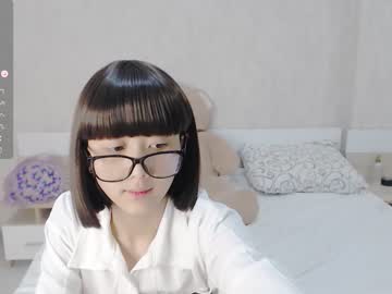webcam girl little_yena live cam image #5725403