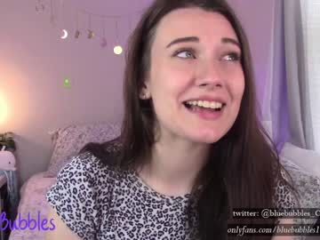 webcam girl blue_bubbles118 live cam image #1631335