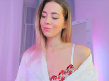 webcam girl emmi_rosee live cam image #6240302