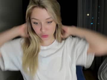 webcam girl sun_shine_baby live cam image #1739452