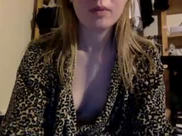 webcam girl floraexploration live cam image #718851