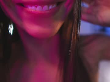 webcam girl lucie_beltran live cam image #5897809
