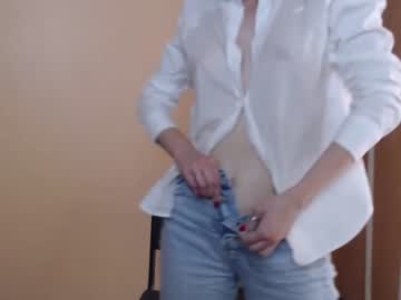 webcam girl mia_mia_a live cam image #2168063