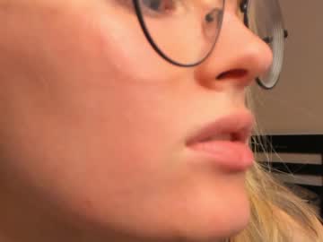 webcam girl linellali live cam image #3126109