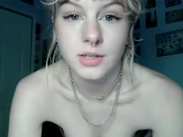 webcam girl blissbarbie live cam image #3476334