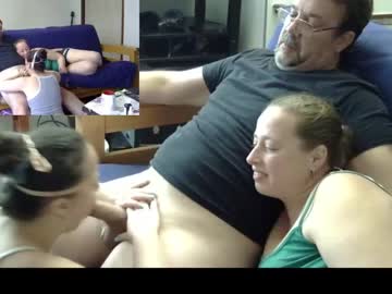 webcam couple shyandhappy live cam image #5406285