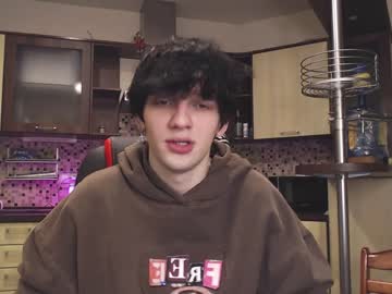 webcam man teddy_mode live cam image #793342