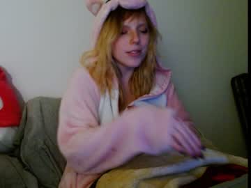 webcam girl crimsonxrapture live cam image #968790