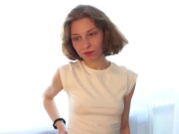 webcam girl brittcollinge live cam image #7116359