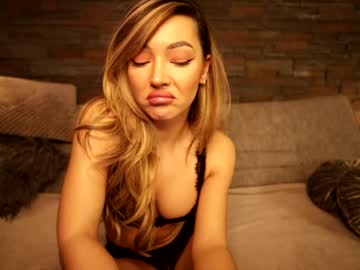 webcam girl fantasystudiox live cam image #3549542