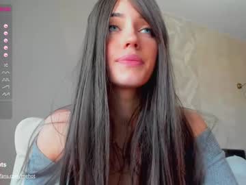webcam girl milena_manin live cam image #466260