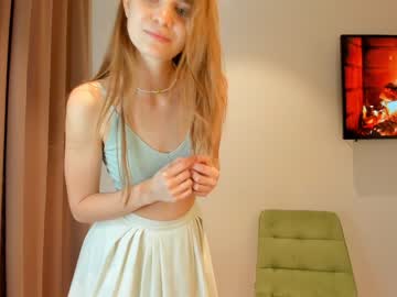 webcam girl carolynsveronica live cam image #5060275