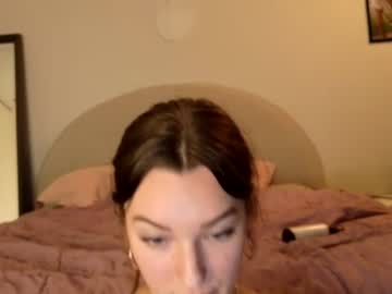 webcam girl peachyyvirgo live cam image #5287195