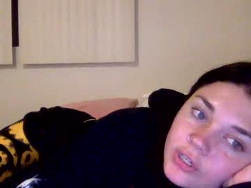 webcam girl cassidyyqueen live cam image #4480353