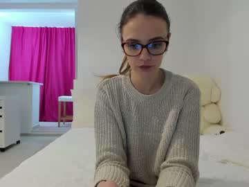 webcam couple kara_delevingne live cam image #841890