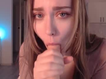 webcam girl uwuxo live cam image #804875