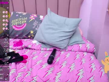 webcam girl moon_light18 live cam image #1394496