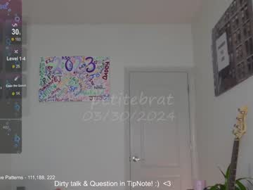 webcam girl petitebrat live cam image #6715817