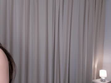 webcam girl peek_in_my_window live cam image #6514052